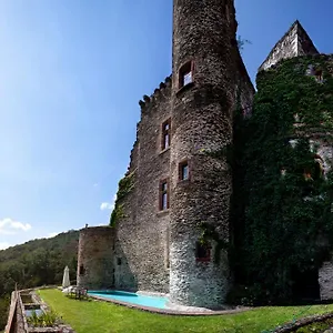 https://chambre-dhote-au-chateau-de-belcastel.midi-pyreneeshotels.com